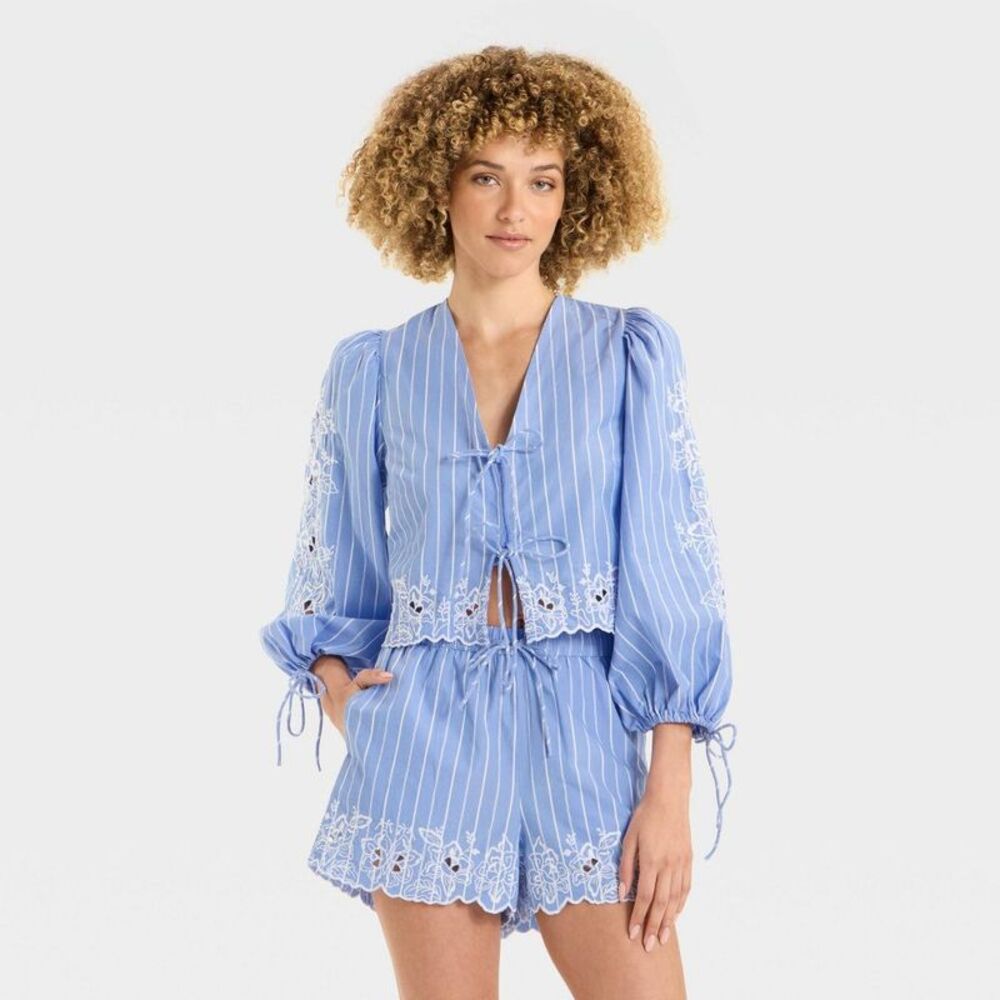 Women's Long Sleeve Eyelet Tie-Front Poplin Blouse - Blue Striped XL